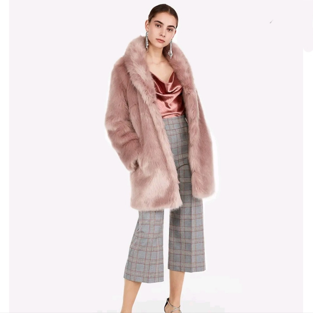 EXPRESS FUR COAT SOFT PINK BLUSH ROSE SIZE XS